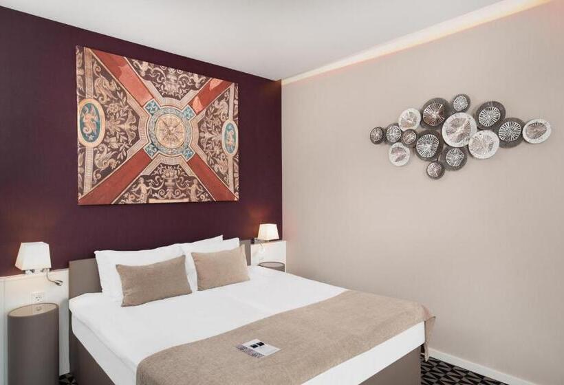اتاق اجرایی, Moments Budapest By Continental Group