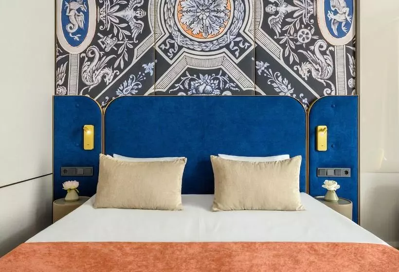سوییت جونیور, Moments Budapest By Continental Group