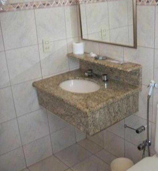 スタンダードトリプルルーム, Prince