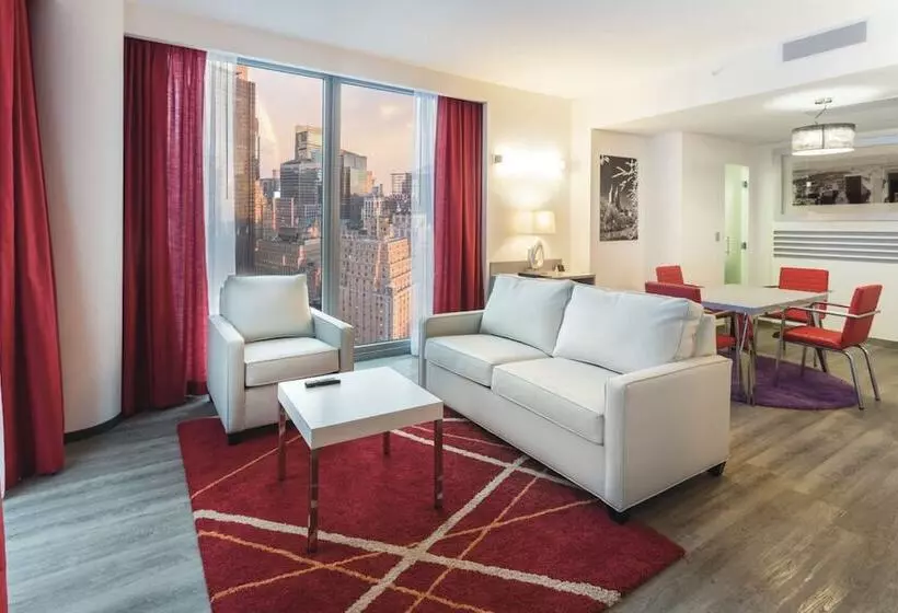 سوئیت پرزیدنت, Hotel Riu Plaza New York Times Square