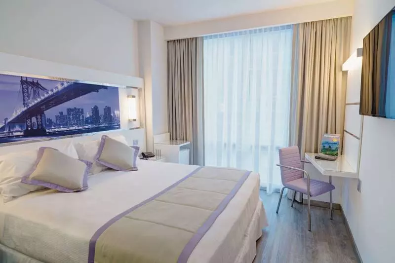 اتاق لوکس با تخت بزرگ, Hotel Riu Plaza New York Times Square