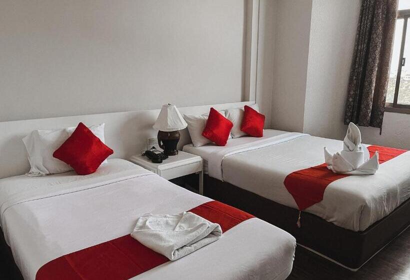 اتاق لوکس سه تخته, River Grand