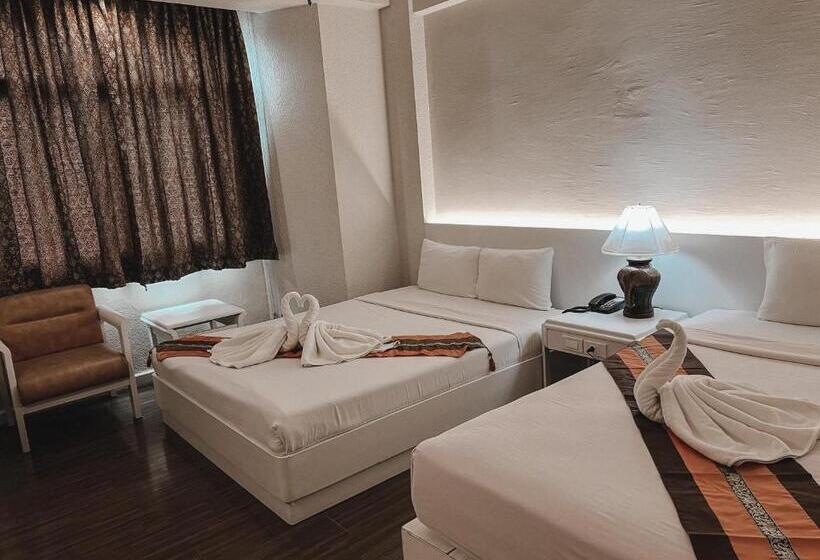 اتاق لوکس سه تخته, River Grand