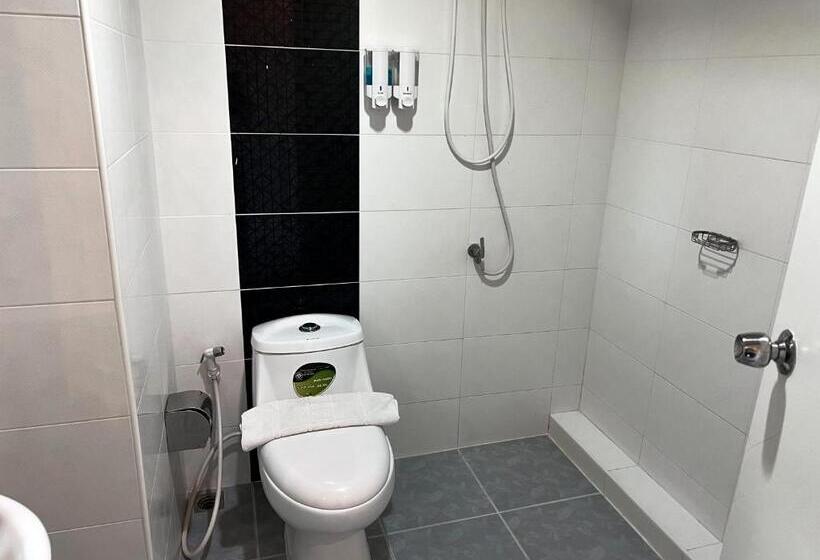 اتاق لوکس سه تخته, River Grand