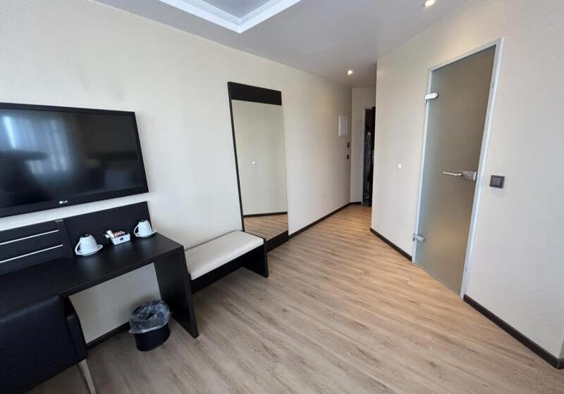 سوییت جونیور, Zi