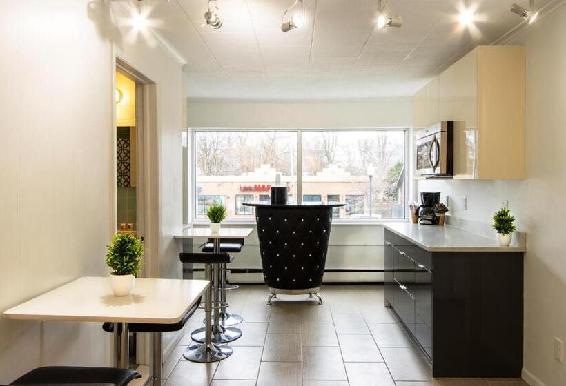 クラシックスイート, Royal Oak