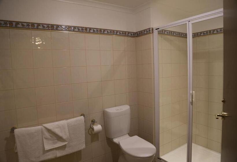 חדר סטנדרט עם מיטת קינג, Wentworth Grande Resort