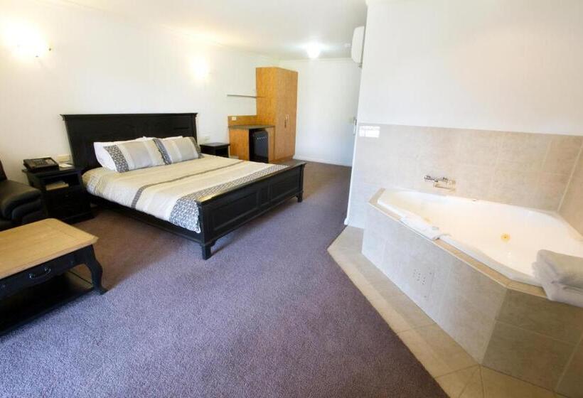 חדר סטנדרט עם מיטת קינג, Wentworth Grande Resort