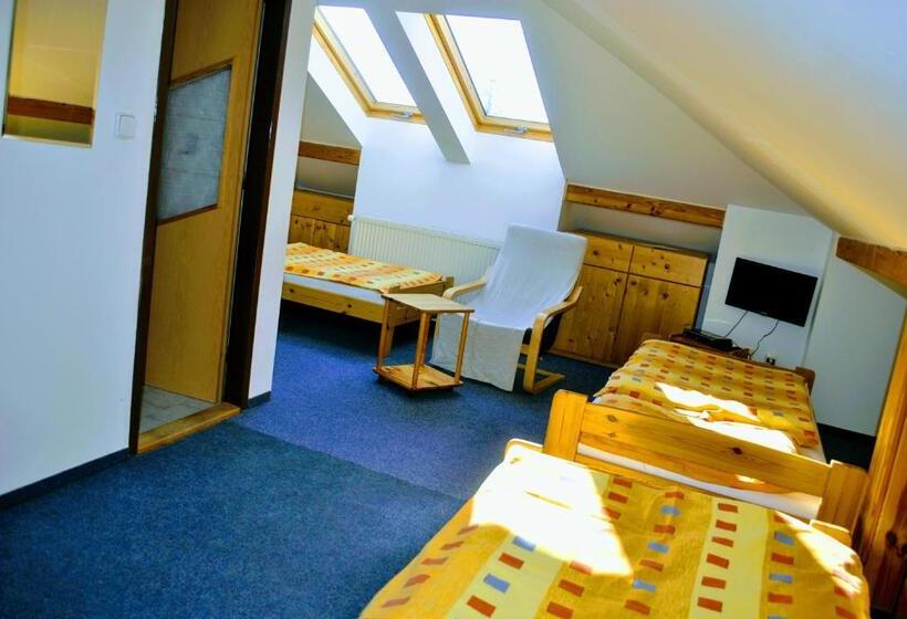 חדר סטנדרט לשלושה, Ubytovanie Zencuch