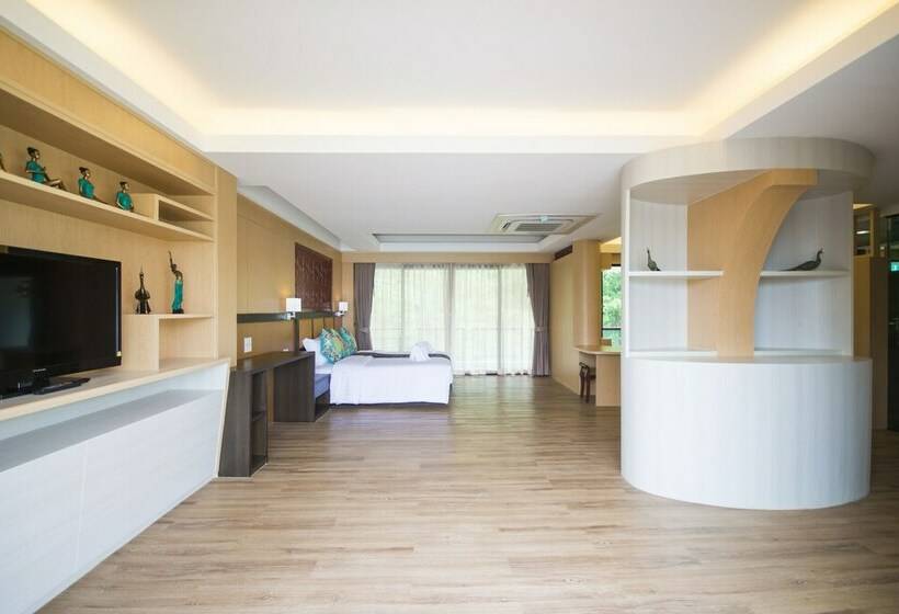 스위트 킹사이즈 침대, Phi Phi Nice Beach Hotel Hip