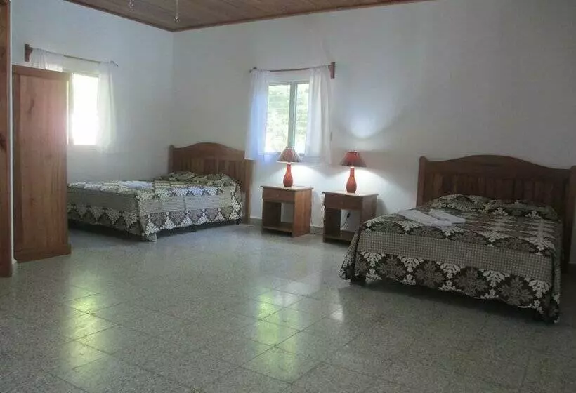 بانگلوی لوکس, Maya Zacpetén Jungle Lodge
