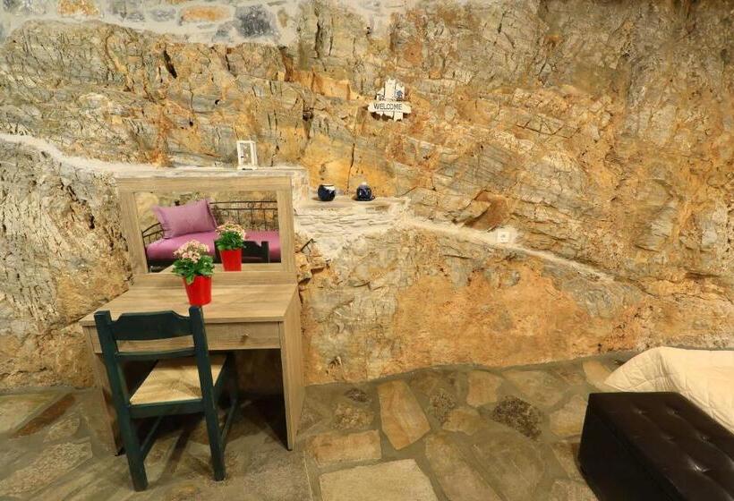 إستوديو قياسى مزودة بتراس, Armonia By Grispos Villas