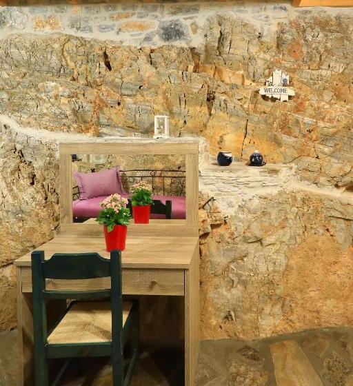 إستوديو قياسى مزودة بتراس, Armonia By Grispos Villas