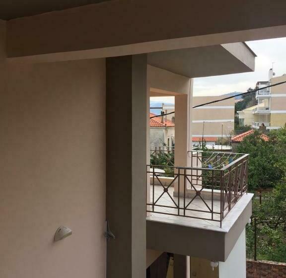 스탠다드 룸, Pelagos Studios