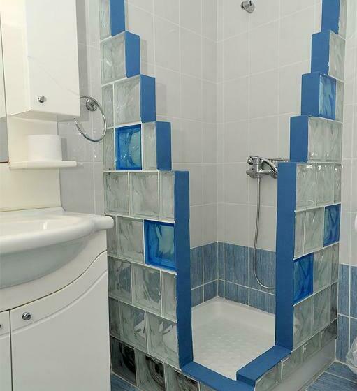 스탠다드 룸, Pelagos Studios