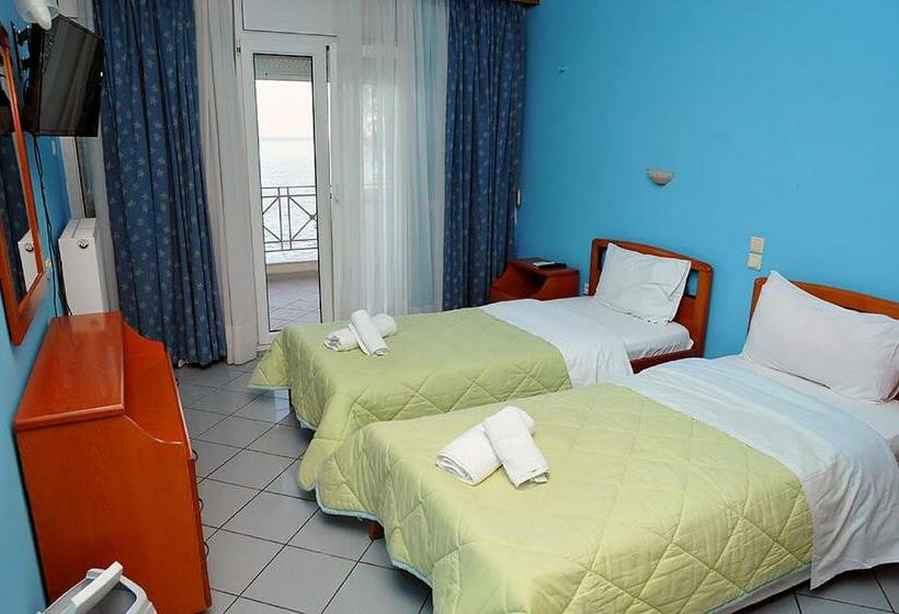 스탠다드 룸, Pelagos Studios