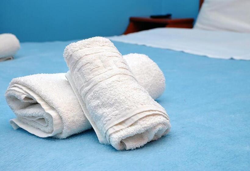 스탠다드 룸, Pelagos Studios