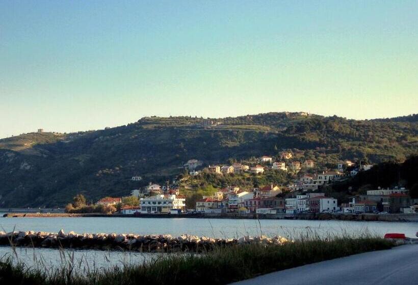 수피리어 스튜디오, Pelagos Studios