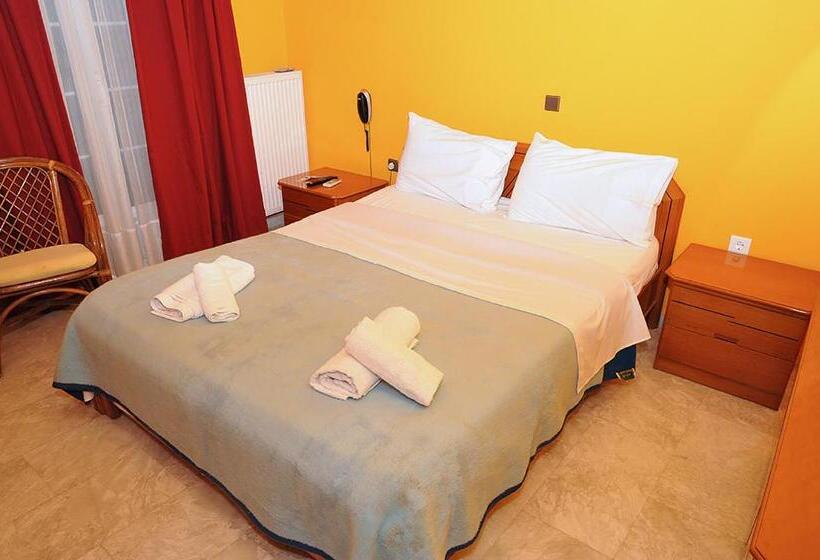 2침실 패밀리 아파트, Pelagos Studios