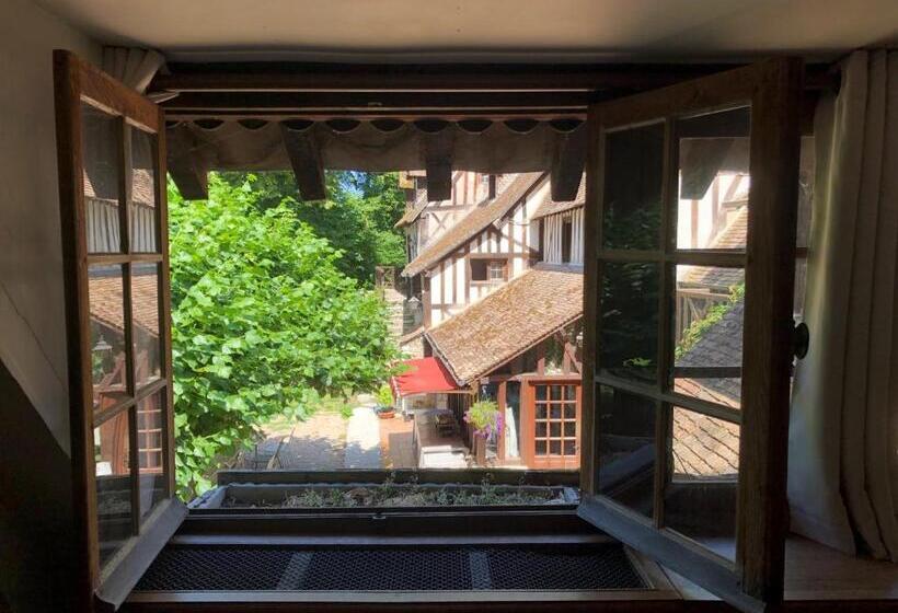 标准三人间, Le Moulin D Andé