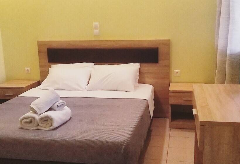 デラックススタジオ, Petries Studios