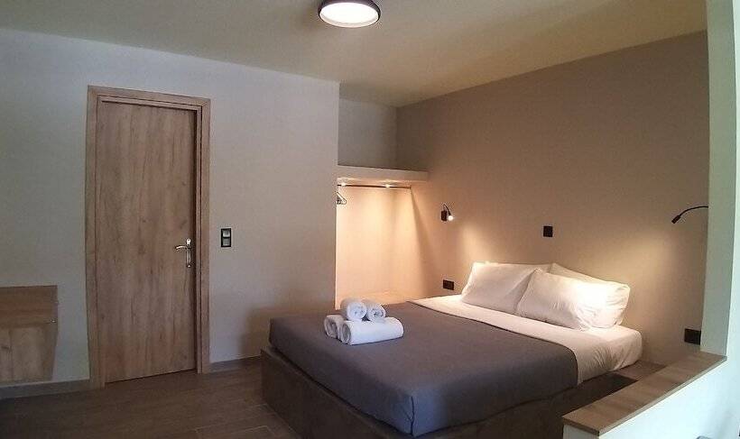 デラックススタジオ, Petries Studios