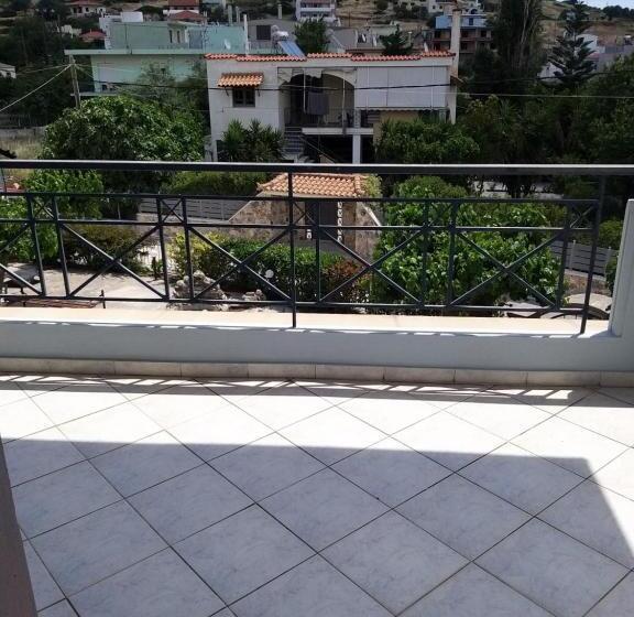 バルコニー付きスタンダードルーム, Petries Studios