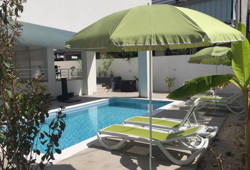 带阳台的豪华间, Diklo Beach Rooms Adults Only