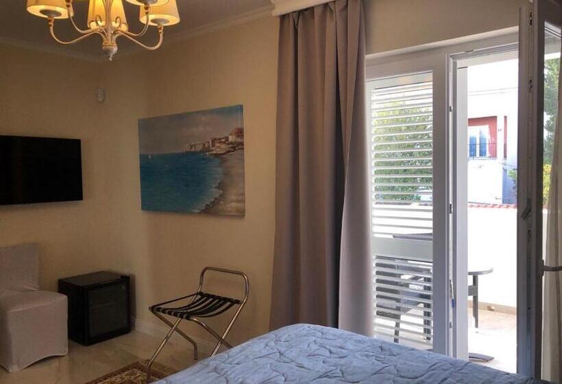 带阳台的豪华间, Diklo Beach Rooms Adults Only