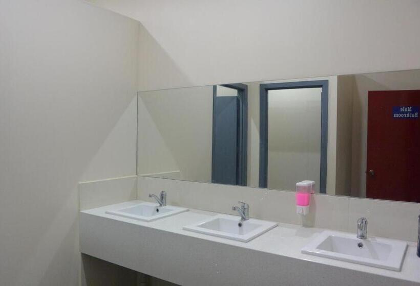 浴室共有のエコノミールーム, Elizabeth Hostel