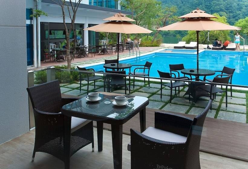 اتاق لوکس, Ethren Resort