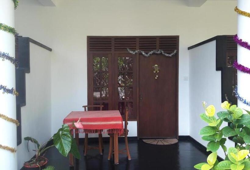 Номер Стандарт Вид на Сад, Anara Villa