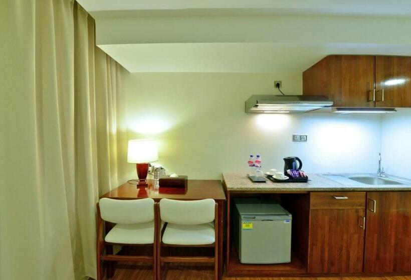 اتاق اجرایی, Cherry Hills