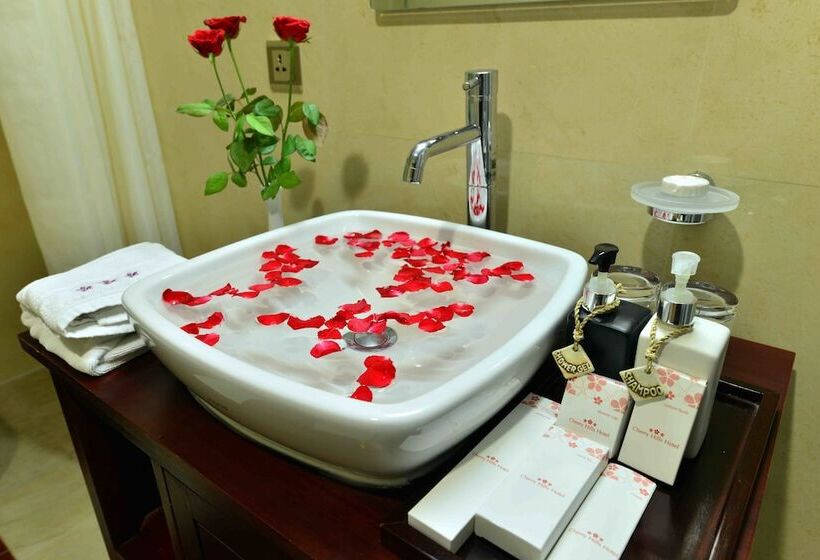 اتاق اجرایی, Cherry Hills