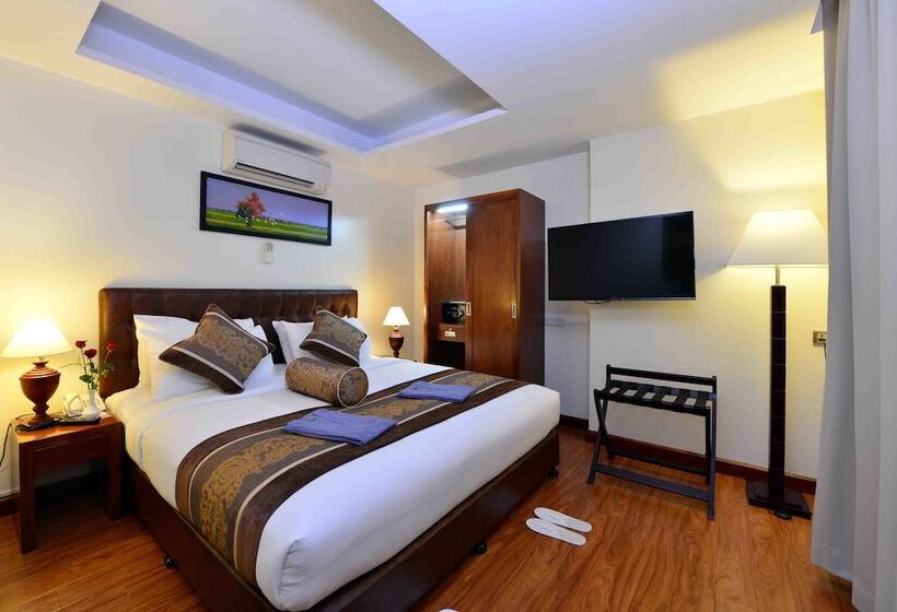 اتاق اجرایی, Cherry Hills