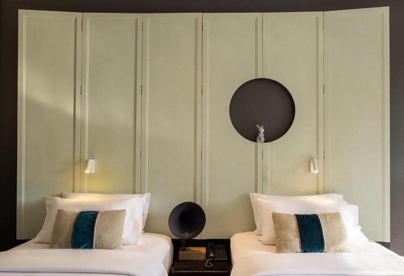 غرفة قياسية, Ping Silhouette