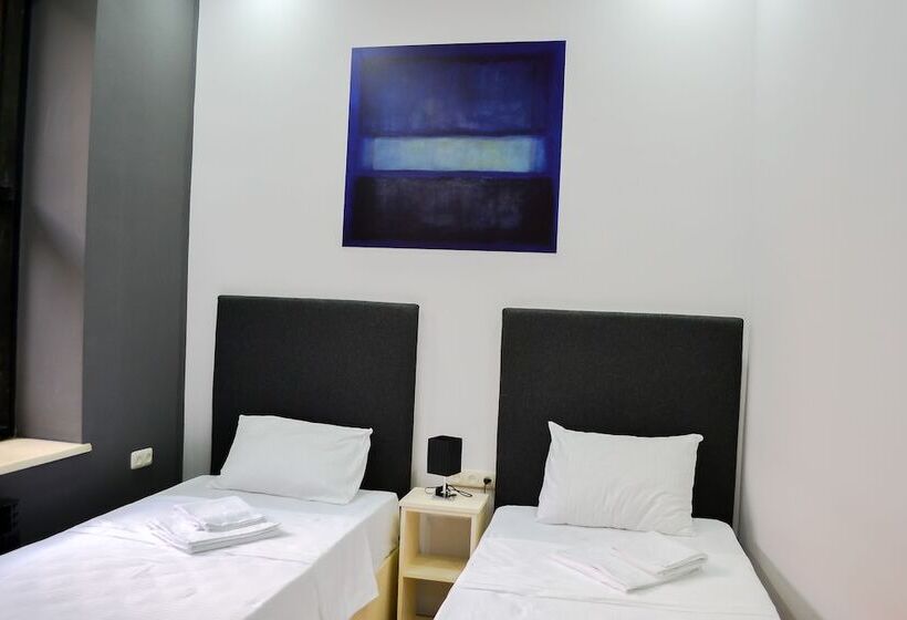 Camera Comfort, Elysium Gallery