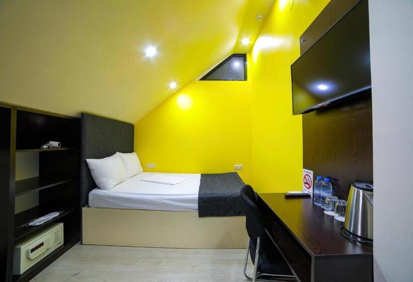 Camera Standard Individuale, Elysium Gallery