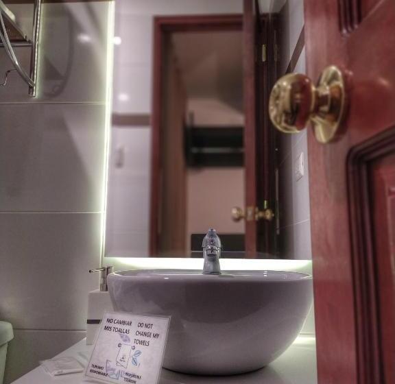 Quarto standart individual, Illas Inn