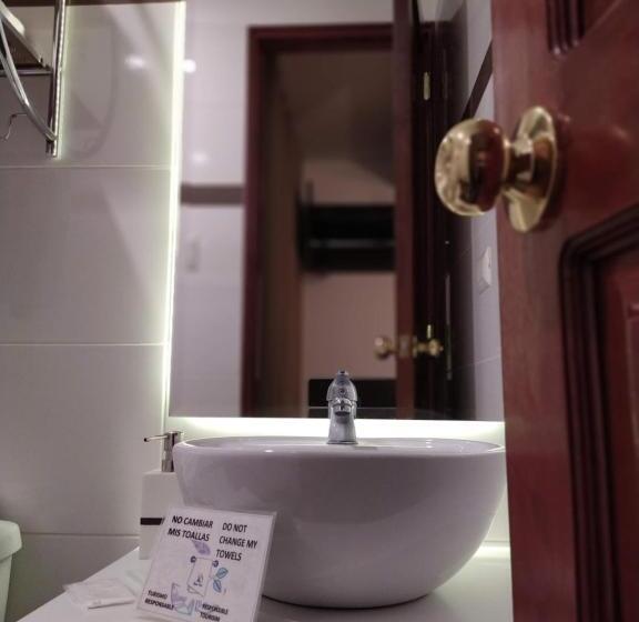 Quarto standart individual, Illas Inn