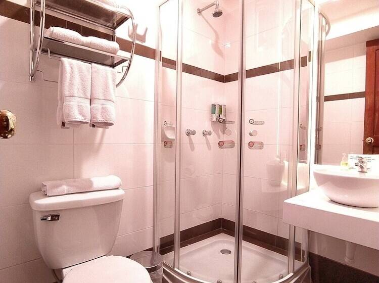 Quarto standart individual, Illas Inn