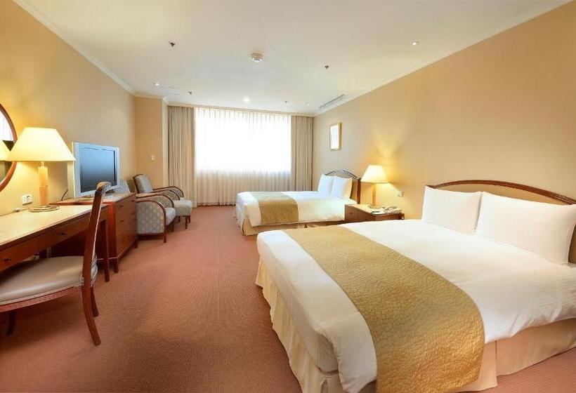 اتاق استاندارد چهار تخته, Le Midi Hotel Jungli