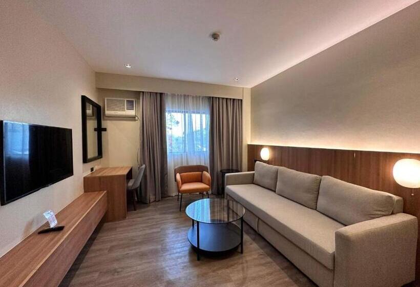 סוויטה אקזקיוטיב, Luisita Central Park