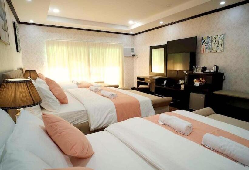 חדר משפחתי, Luisita Central Park