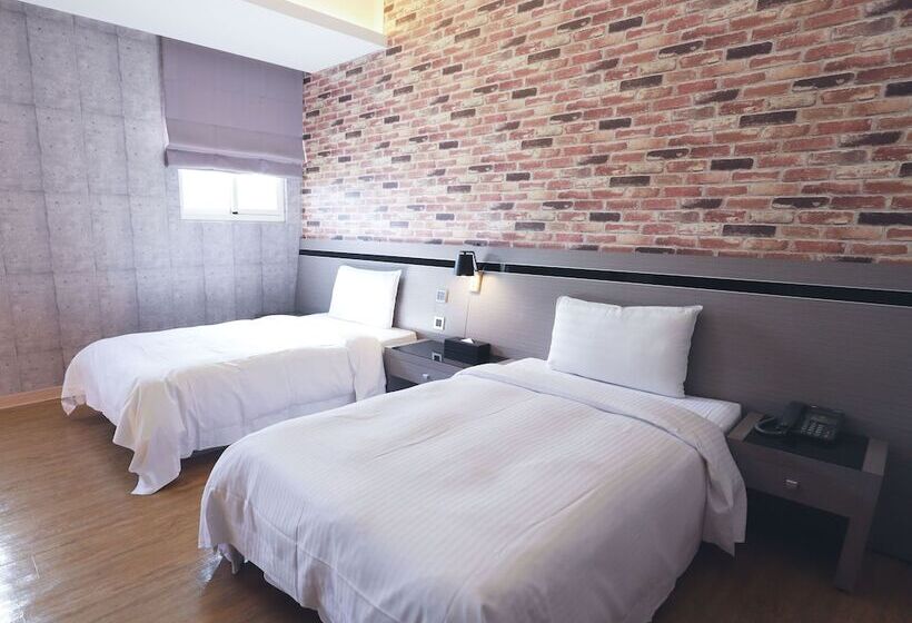 اتاق استاندارد, Military 75