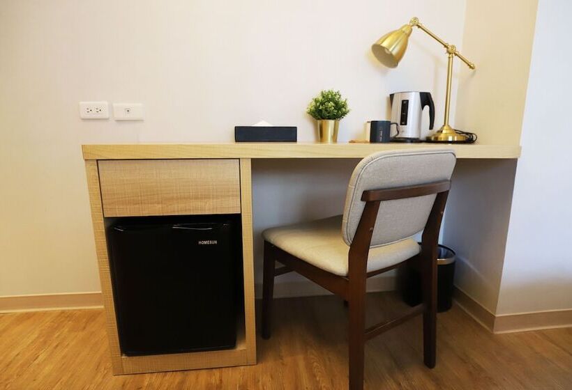 اتاق سوپریور, Military 75