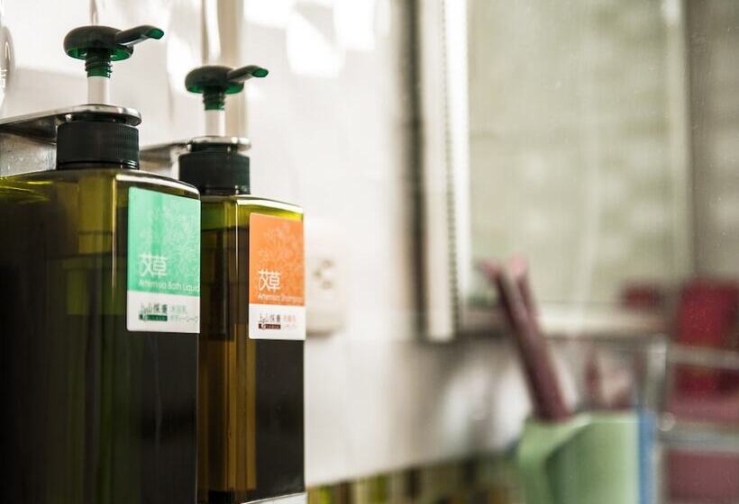 اتاق لوکس, Military 75