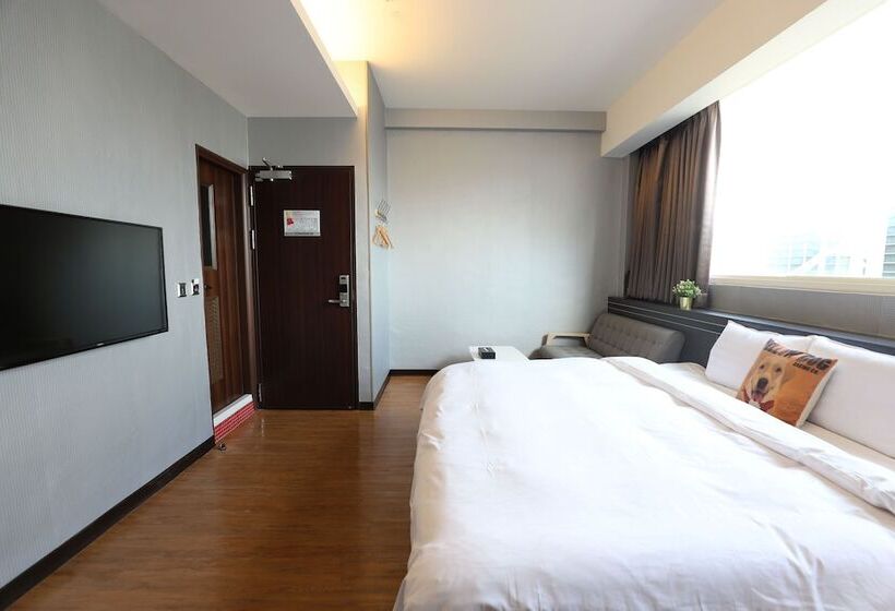 اتاق لوکس, Military 75