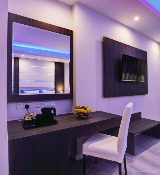 اتاق استاندارد سه نفره, The Josephine Boutique