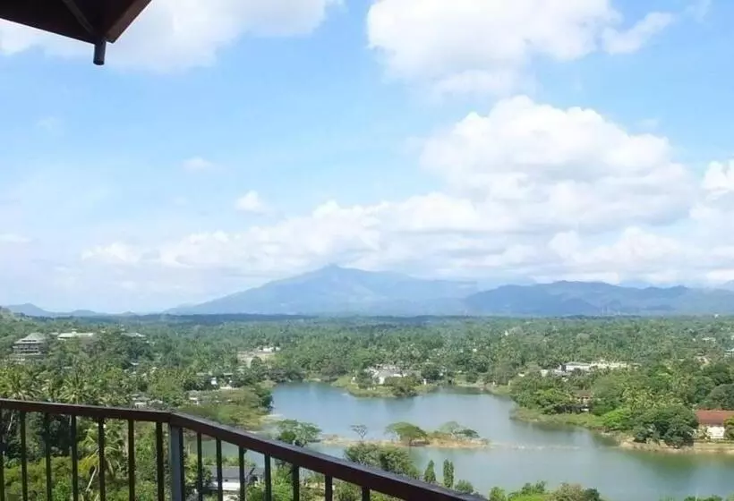 Suite Familiale, Villa Arunalu Kandy
